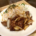 Nikudainingumitasumitasu - 玉ねぎ、エリンギと炒められた霜降り肉 最高‼️