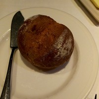 アンフュージョン - 白ごま風味の自家製パン
