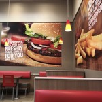Burger King - 店内のポスターもデカいよね♪