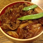 ひつまぶし専門店 八兵衛 - 牛すき(お肉おひつ) 　甘辛さが食欲をそそる↑↑　2017/11/15