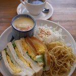Varisuta - 玉子サンドイッチセット（飲み物代の３８０円）