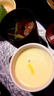 Kyou Sushi - 赤出汁と茶碗蒸し　具もしっかり入ってて手抜き無しな感じ