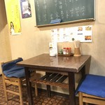 鳥里 - テーブル席