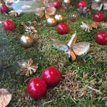 76615095 - テーブルはクリスマスカラー