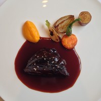 シェ・コーベ - 和牛ほほ肉の赤ワイン煮込み