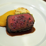 ICARO miyamoto - 岐阜県産　鹿肉のロースト香草バター、モストソース