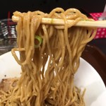 麺匠 さくら咲く - タレが絡む中細麵