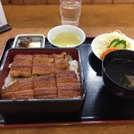 かいだ屋 - うな重 １本入り サラダ付き2,800円。普通では高いですが、これだけのうなぎなら、十分価値ありです。
