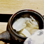 祇園 にし -  天然クエとカニ、松茸の土瓶蒸し