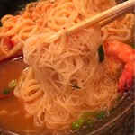 アジアン麺 - 