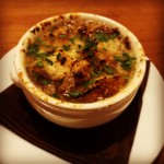 Beef tendon onion gratin soup