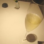 ロドラント ミノルナキジン - グラスシャンパン