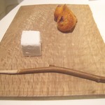 ロドラント ミノルナキジン - プティ・フール（ジャスミンのギモーヴ、フランボワーズフィナンシェ）