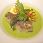 北海道産マダラのミキュイ？　ムール貝と半熟卵