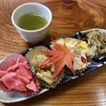 かじの葉 - ランチ(¥1,200)　お茶と漬物