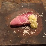 余市SAGRA - 2週間の鰤　燻してブラムリーすりおろしと山わさび