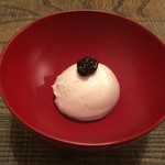 余市SAGRA - 山中牧場のミルクのアイス シャインマスカット干