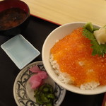 牧原鮮魚店 - イクラ丼(980円)