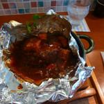 あおくまカフェ - ビーフシチューの包み焼きハンバーグの中身