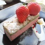 パティスリー ヴィヴァン - ムースフレーズ