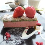 パティスリー ヴィヴァン - ムースフレーズ