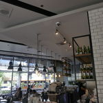 The Coffee Club - 店内に入ると明るい雰囲気で広々！