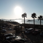 カレント - 晴れた日のテラス席からの眺めは素晴らしい。