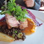 カレント - クセの無い豚肉のジューシーな旨味が爆発するような ローストポーク！ 爆　発　す　る　ロ　ー　ス　ト　ポ　ー　ク ！