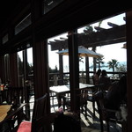 カレント - ビーチビューって最高のロケーションやね。