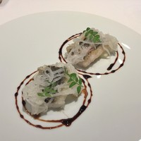レフェルヴェソンス - 鱧の炭焼きと洋梨、大根、山椒と白味噌、赤ワイン酢の煮詰め