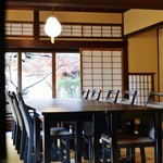 招福樓 - 床下は池