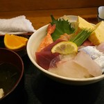 寿しの喜多八 - 海鮮丼ランチ1000円(税込)