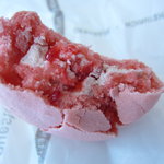 アーリア ディ タクボ - 自家製フランボワーズのマカロン断面（11.4月）