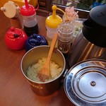 まぜそば専門店 MOG - 卓上調味料（味変アイテム）たち