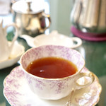 Taini- Toria Honten Thi Ando Samushingu Raburi- - 紅茶はヨークシャーティー
                        渋味があるのでミルクを入れて
                        あら不思議！紅茶の香りが際立ちました