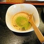 つくも - そばがき。黒蜜きな粉抹茶がけ。