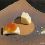 日本料理 みや  - 29年11月　海老芋出汁焚きと唐墨餅　昆布塩