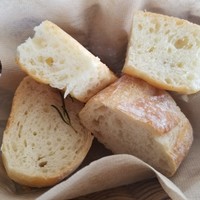 ALLO - 自家製のパン