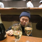 傳 - 29年11月　泡を注ぐ大将