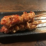 郷土料理 炉ばた 俺ん家 - 焼鳥も炉端で焼きます。