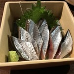 郷土料理 炉ばた 俺ん家 - サンマの刺身です。