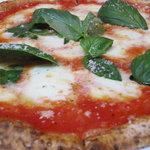 カンブーザ - 濃厚なトマトソースがた～ぷりと。