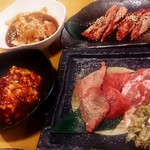 全品298円 焼肉 食肉卸 卸や 肉八 - 