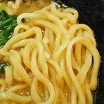 金八家 - 酒井の麺はコシがなく太さもバラバラ。