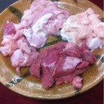 ハラミ、シロ、ホホ、ガツ の 4品