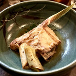 よねさん - 2017.11.18.お通しの鰤カマ煮付け