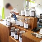 沖縄セラードコーヒービーンズストア