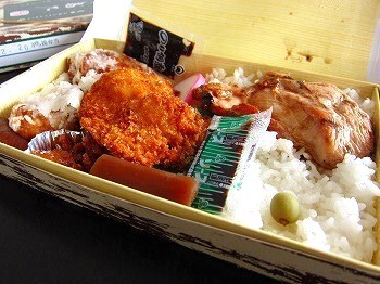 大森が誇る弁当界最強の鳥弁当 By ちこ 閉店 大森鳥久 おおもりとりきゅう 大森 からあげ 食べログ