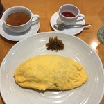 チキン・オムライス2000円