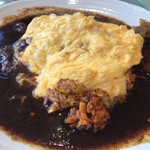 苦みのあるデミグラスソース